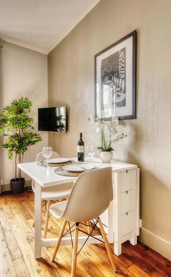 Cozy Apartment Paříž